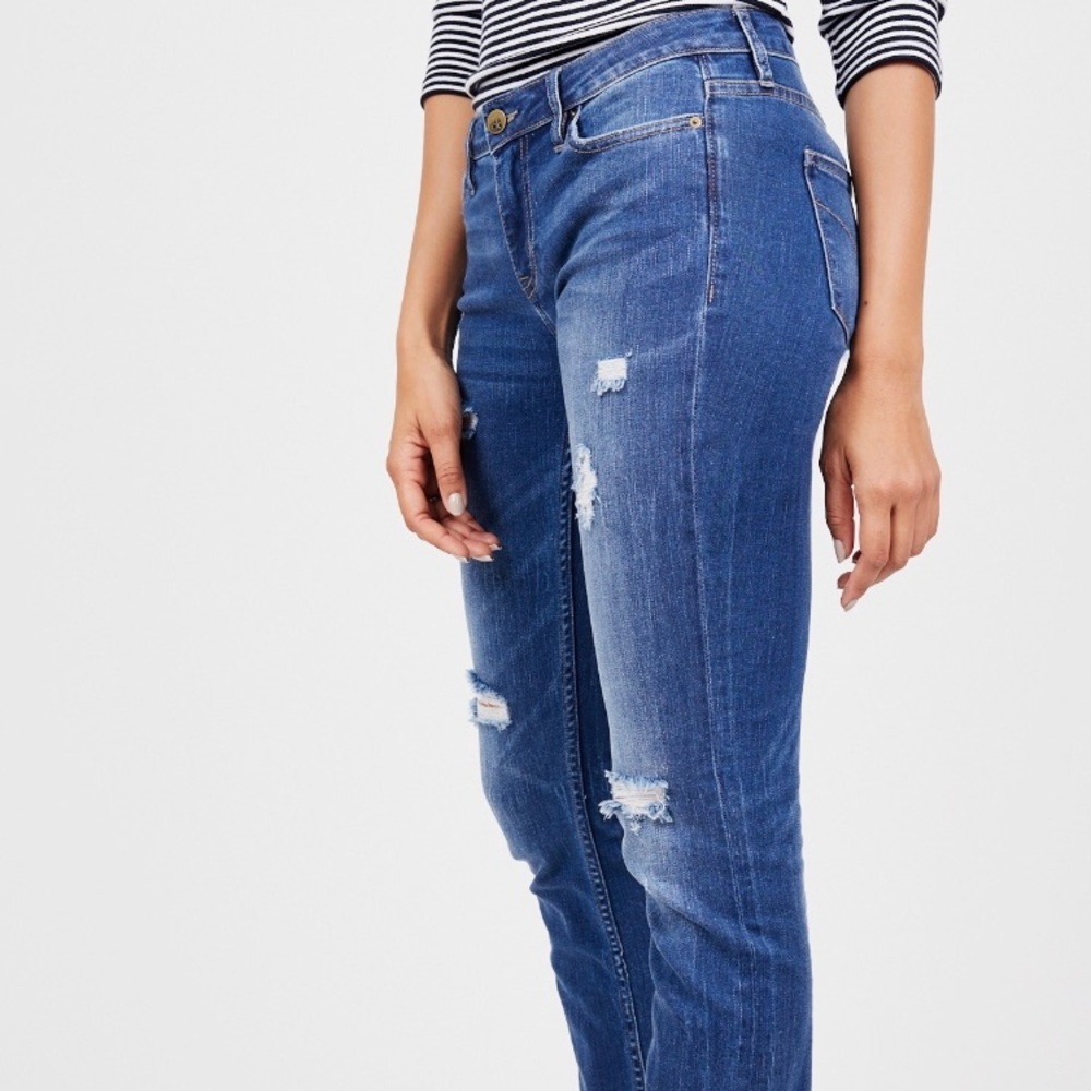 Calvin Klein Mid Rise Straight Leg Jeans 👖 - Picture 6 of 8